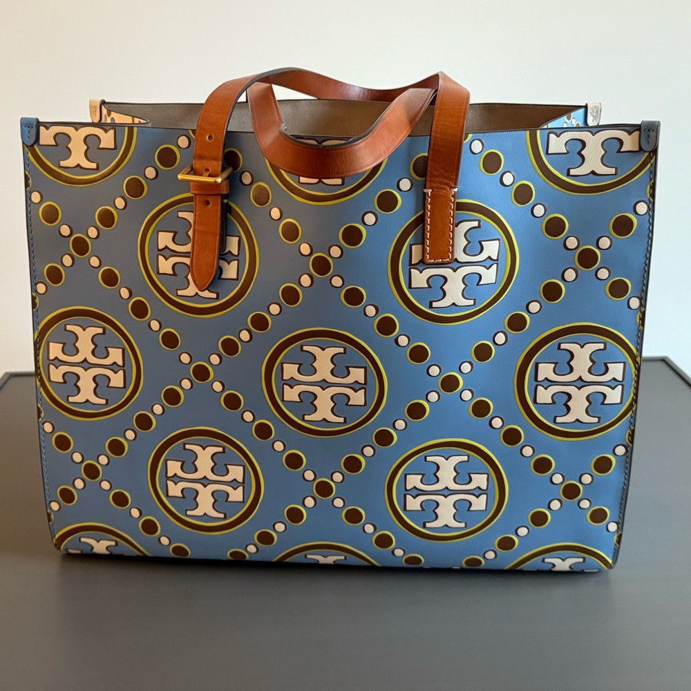 Tory Burch T MONOGRAM CONTRAST EMBOSSED TOTE in Dauphin
